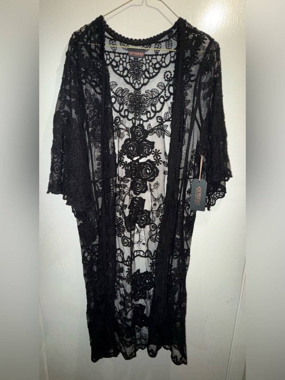 Shyanne NWT Duster kimonos OS Black Sheer Lace Kimono Robe